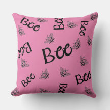 蜂は飛んでいる一面に群がる