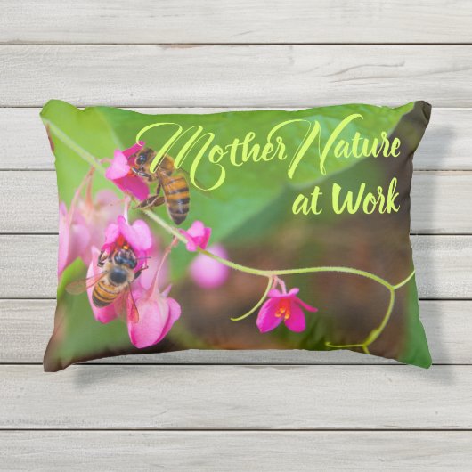 蜂オンサンゴつる植物花写真 アウトドアクッション (正面)