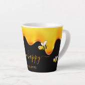 蜂ハッピーブラック可愛いバブルミツバチが蜂蜜を滴らせる カフェラテマグ (右アングル)