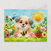 蜂感じが咲く庭の犬 ポストカード (正面)