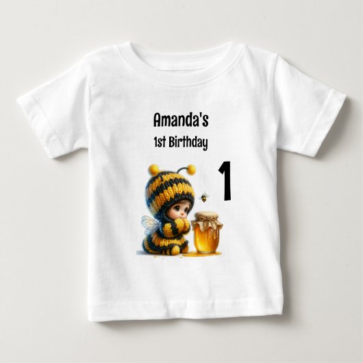 蜂蜜の衣装を着たかわいい女の子1歳の誕生日 ベビーTシャツ (正面)