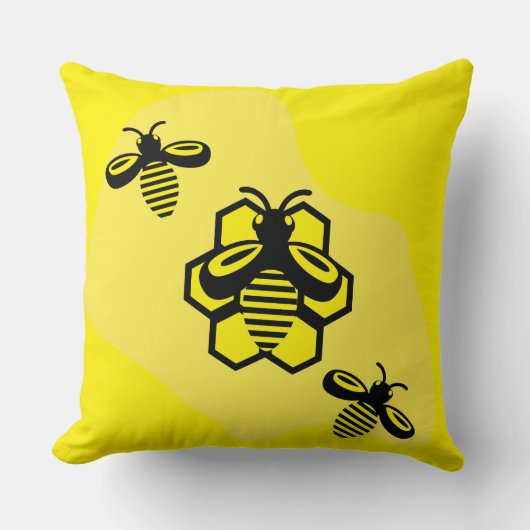 蜂飛んでいる クッション (正面)