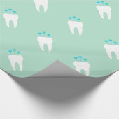 蝋燭が付いているお祝いの歯 ラッピングペーパー (角)