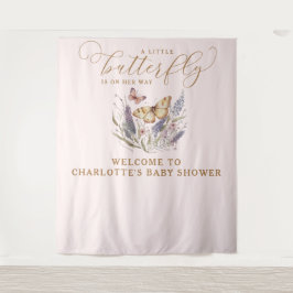蝶々が赤ちゃんシャワーを浴びる途中にある タペストリー