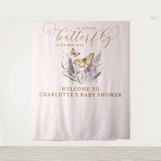 蝶々が赤ちゃんシャワーを浴びる途中にある タペストリー (正面)