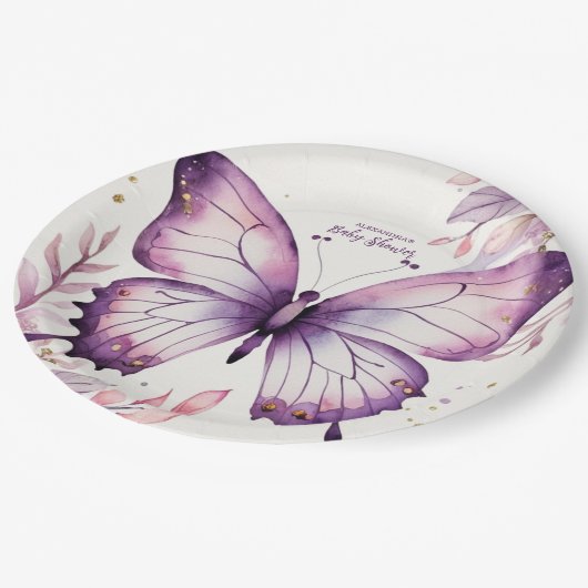 蝶々が赤ちゃんシャワーを浴びる途中にある ペーパープレート (アングル)