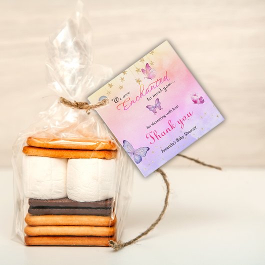 蝶々の赤ちゃんシャワーに会えて魅了されている フェイバータグ