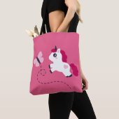 蝶々を描いたかわいい白い一角獣 トートバッグ (クローズアップ)
