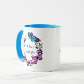 蝶および花のリースのカスタムな引用文および名前 マグカップ (正面左)