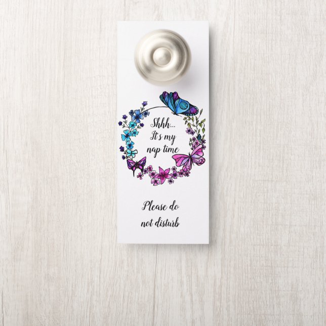 蝶および花のリースのカスタムな引用文か名前 ドアノブサイン (ノブ)