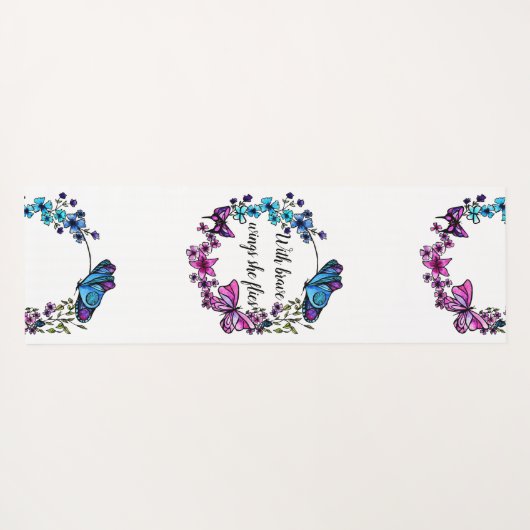 蝶および花のリースのカスタムな引用文か名前 ヨガマット (裏面(横))