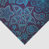 蝶が付いているかわいらしい青および海軍花パターン 薄葉紙 (詳細)