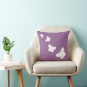 蝶が付いているラベンダーの装飾用クッション クッション (椅子)