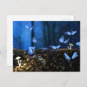 蝶とキノコを持つ魔法の妖精の森 ポストカード (正面/裏面)