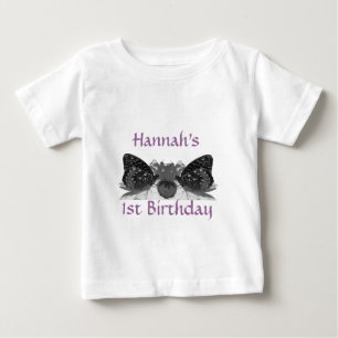 蝶とデイジーのパーソナライズ ベビーTシャツ