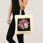 蝶とピンクの花のトートバッグ トートバッグ (正面(商品))