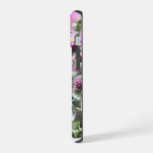 蝶と紫の草花 iPhone 15ケース (左側面)