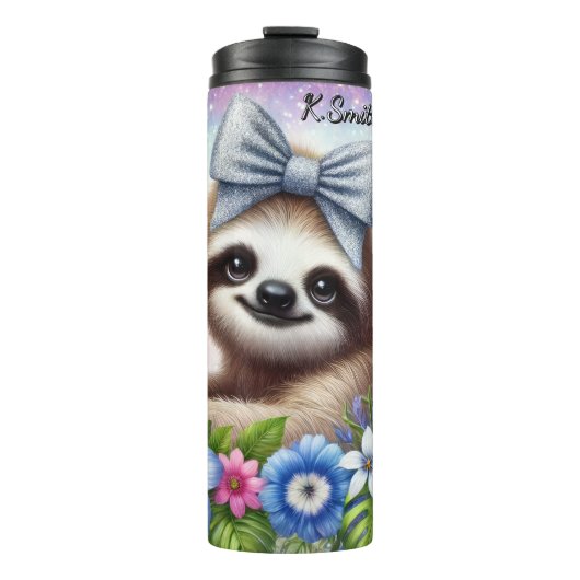 蝶と花が咲き乱れるかわいいナマケモノ タンブラー (正面)