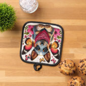 蝶と花に囲まれたヒエラーパピー 鍋敷き (トップダウン)