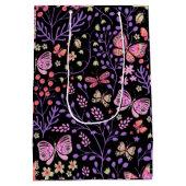 蝶と花カラフルバラかわいい ミディアムペーパーバッグ (裏面)