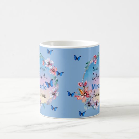 蝶と花マインドセ前向きット引用文 コーヒーマグカップ (中央)