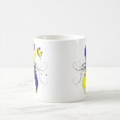 蝶と青と黄色の認識度リボン コーヒーマグカップ (中央)