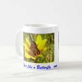 蝶のように浮かべ、蜂のように受粉して下さい コーヒーマグカップ (正面左)