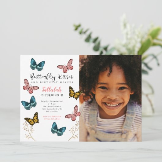 蝶のキス女の子の誕生日パーティーの写真 招待状 (スタンド正面)