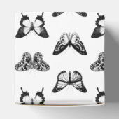 蝶のスケッチ、白黒 フェイバーボックス (上部)