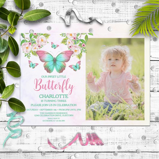 蝶のテーマの女の子の誕生日パーティー 招待状
