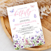 蝶のワイルドフラワーピンクと紫の赤ちゃんシャワー