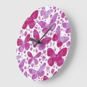 蝶の水彩マゼンタピンク ラージ壁時計 (傾斜)