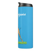 蝶の漫画と可愛い幸せなキリン タンブラー (回転右)