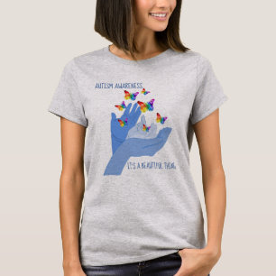 蝶の自閉症の認識度のグループ Tシャツ