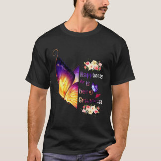 蝶の花の幸せはおばあちゃんである Tシャツ