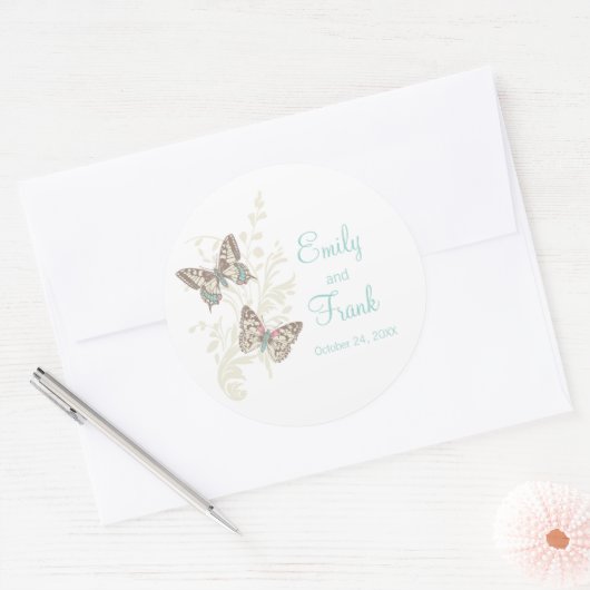 蝶の茶色のアクアピンク結婚のステッカー ラウンドシール (封筒)