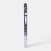蝶の虹が輝く iPhone 16ケース (左側面)