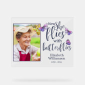 蝶の記念撮影で飛ぶ アクリルサイン (正面)