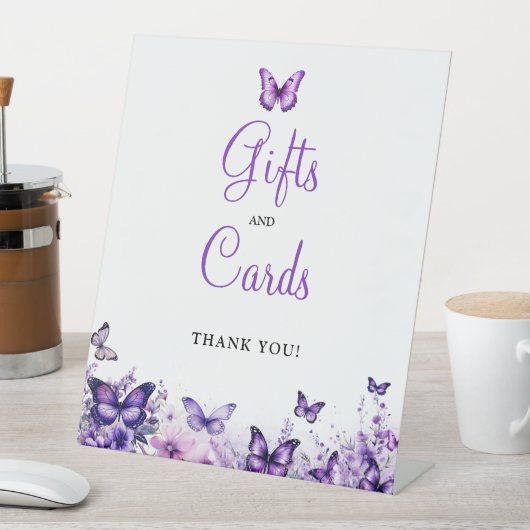 蝶の赤ちゃんシャワーギフトとカード 台座サイン (インサイチュ)