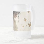 蝶の踊りの穏やかな優雅さ フロストグラスビールジョッキ (正面右)