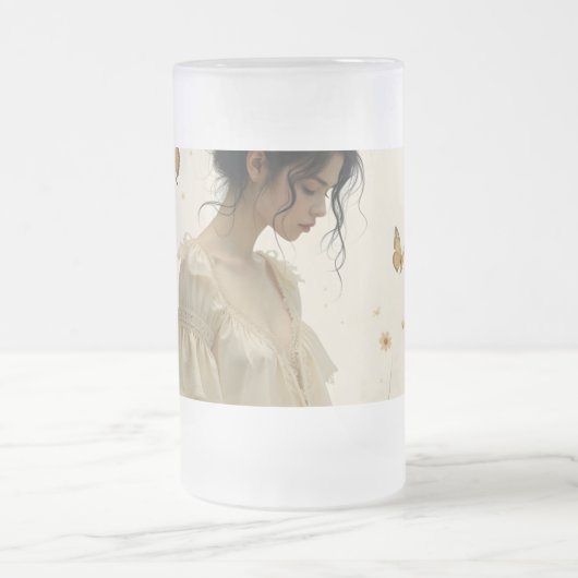 蝶の踊りの穏やかな優雅さ フロストグラスビールジョッキ (中央)