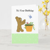 蝶の追いかけ誕生日デザイン カード (黄色い花)