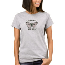 蝶のTシャツ