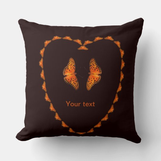 蝶はハートの形を愛する クッション (正面)