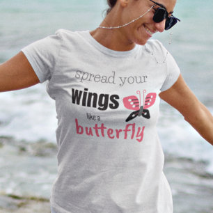蝶やる気を起こさせるのように翼を広げる Tシャツ