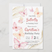 蝶をテーマにしたモダンかわいい至福4歳の誕生日 招待状 (正面)