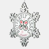 蝶キスのモダンなピンク及び紫色の子供のデザイン スノーフレークピューターオーナメント (右)