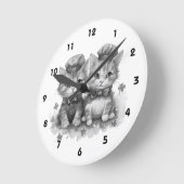 蝶ネクタイと可愛い帽子の白黒の子猫 ラウンド壁時計 (傾斜)