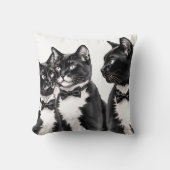 蝶ネクタイのタキシード猫ピロークッション クッション (正面)