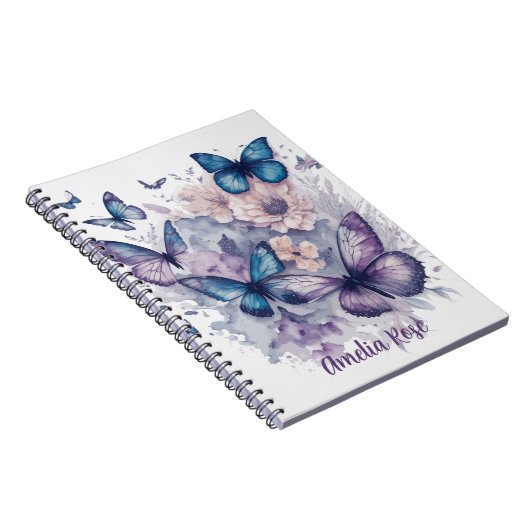 蝶パーソナライズされた紫色の名前の女の子 ノートブック (右側)